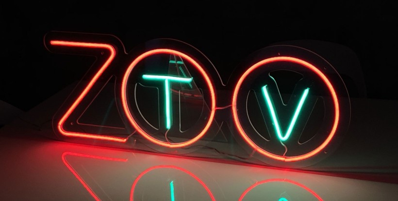 Neon ZOOTV